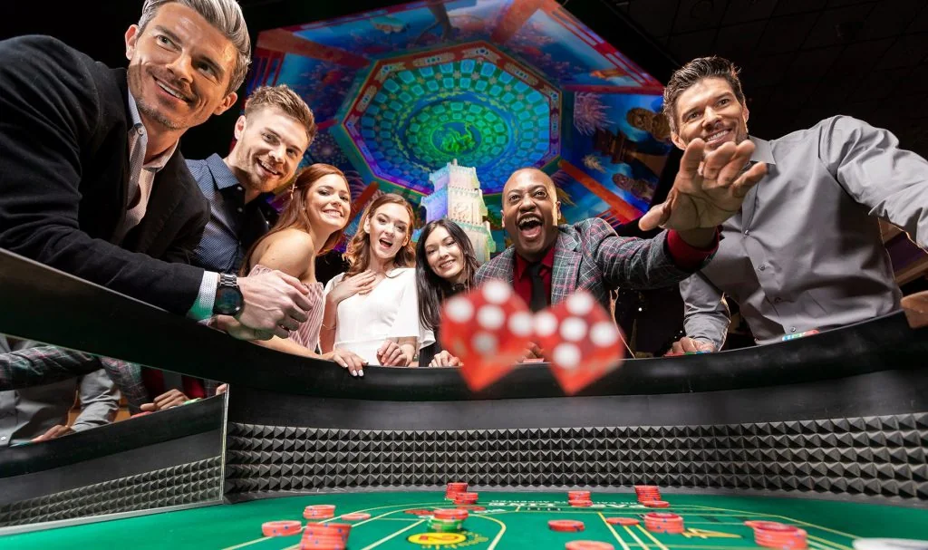 Antarmuka room permainan digital dengan area informasi hasil untuk bingo mobile